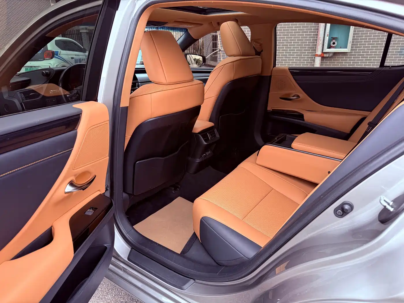 Lexus ES 2021 260 Excellence Edition фото 6