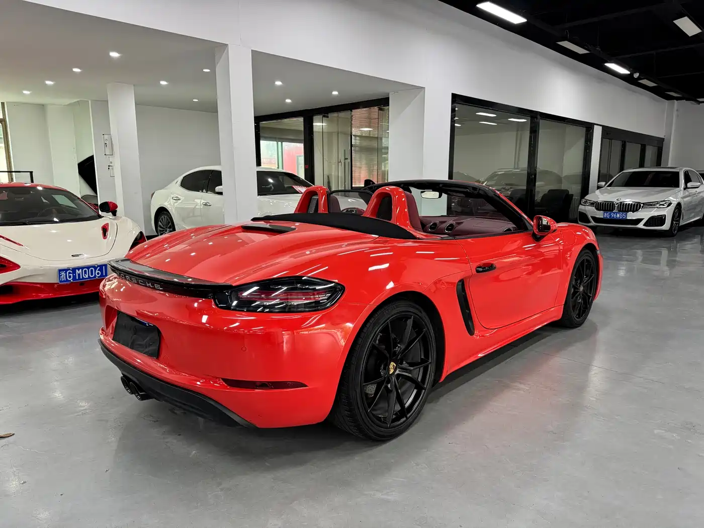 Porsche 718 2018 Boxster 2.0T фото 8