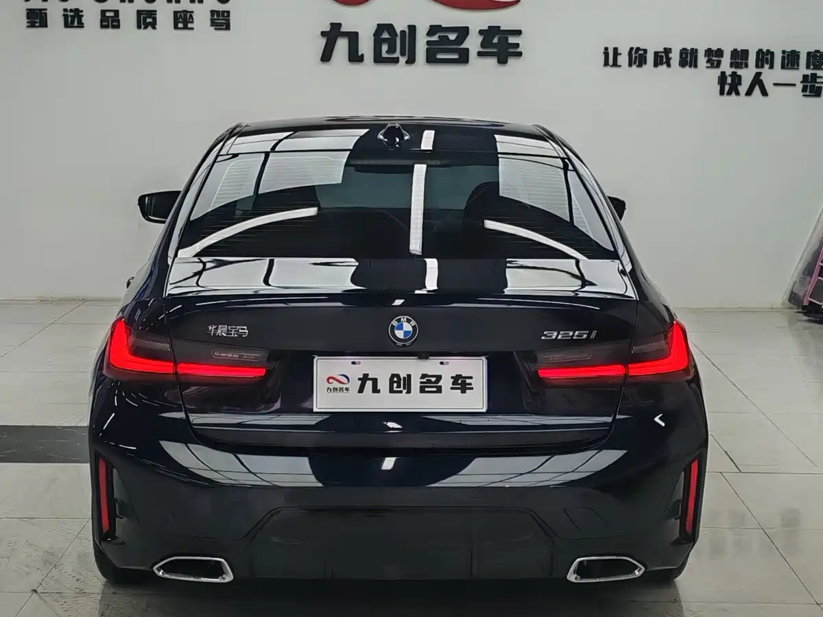 BMW 3 Series 2024 325i M Sport Package фото 3