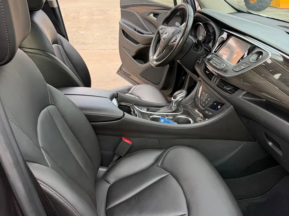 Фото 10 - Buick Envision Plus