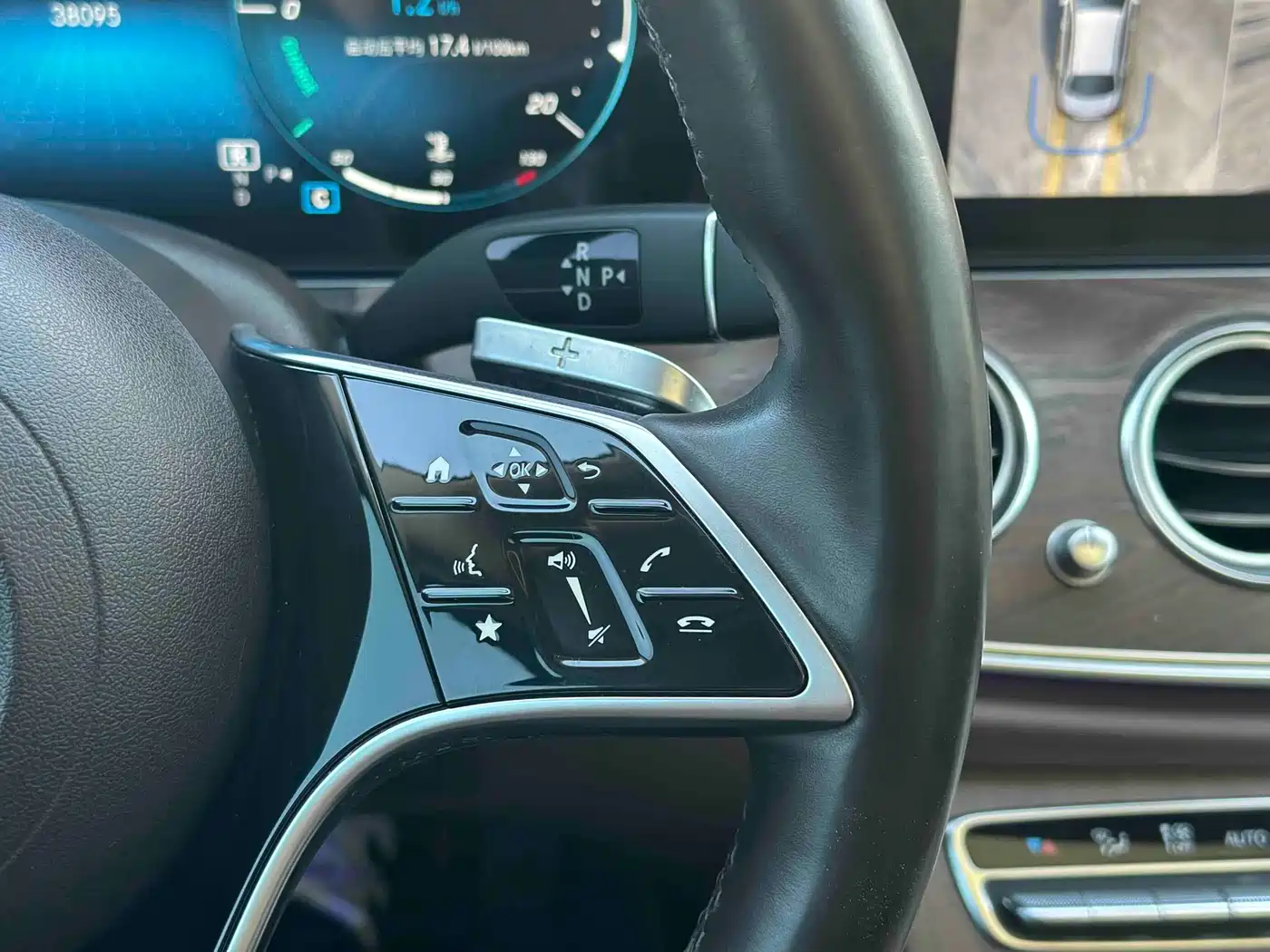 Mercedes-Benz E-Class 2022 E 300 L Luxury фото 12