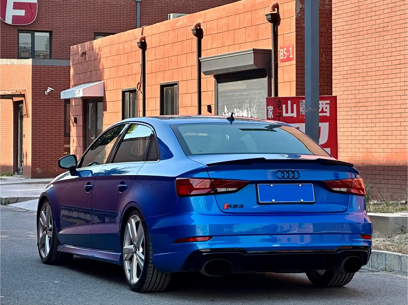 Audi RS 3 2017 RS 3 2.5T Limousine фото 4