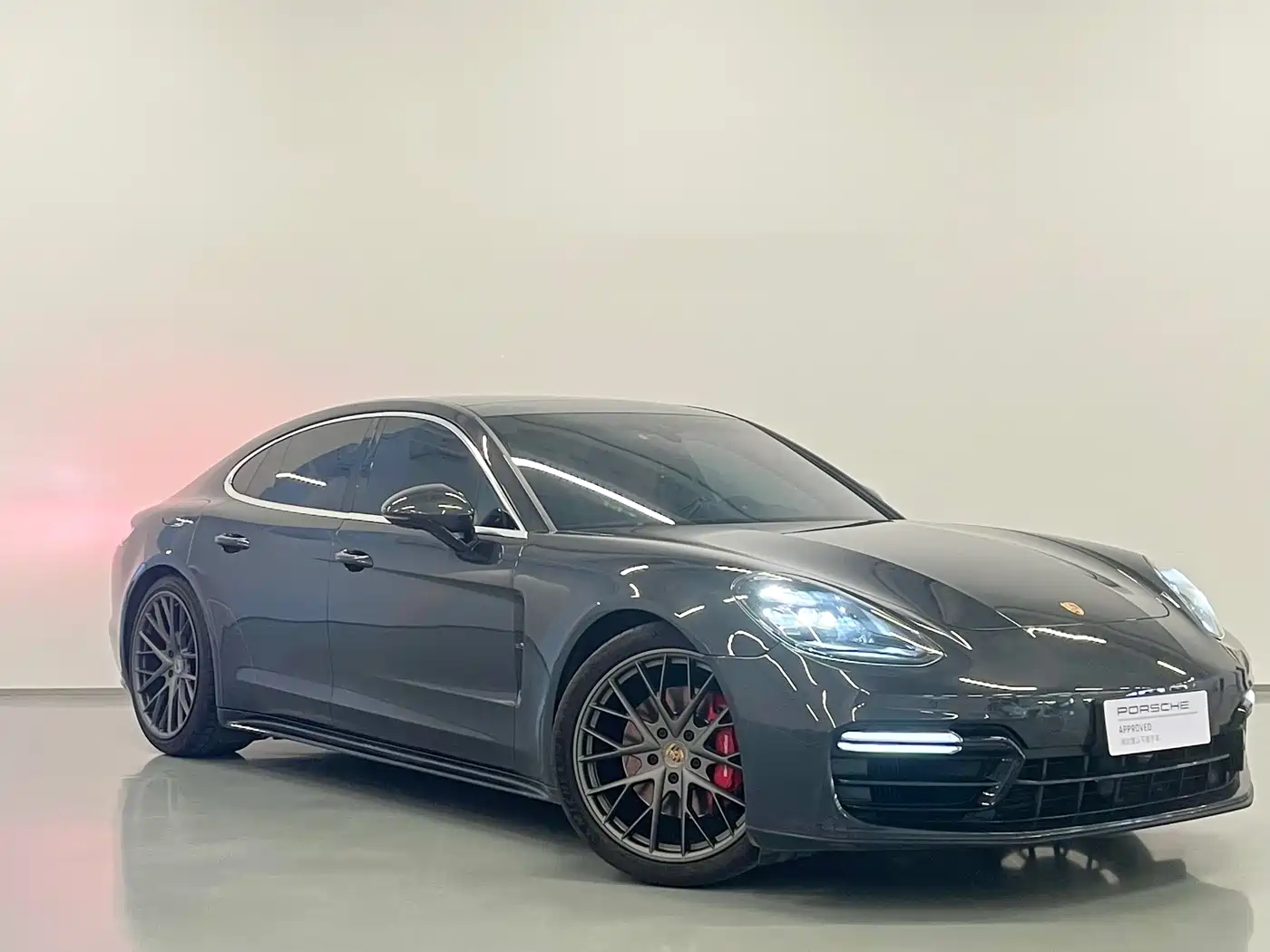 PORSCHE PANAMERA