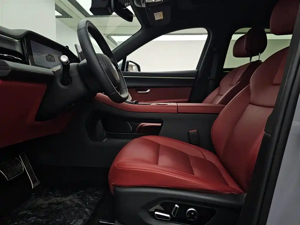 AITO Wenjie AITO M5 2025 Extended Range Ultra AWD фото 6