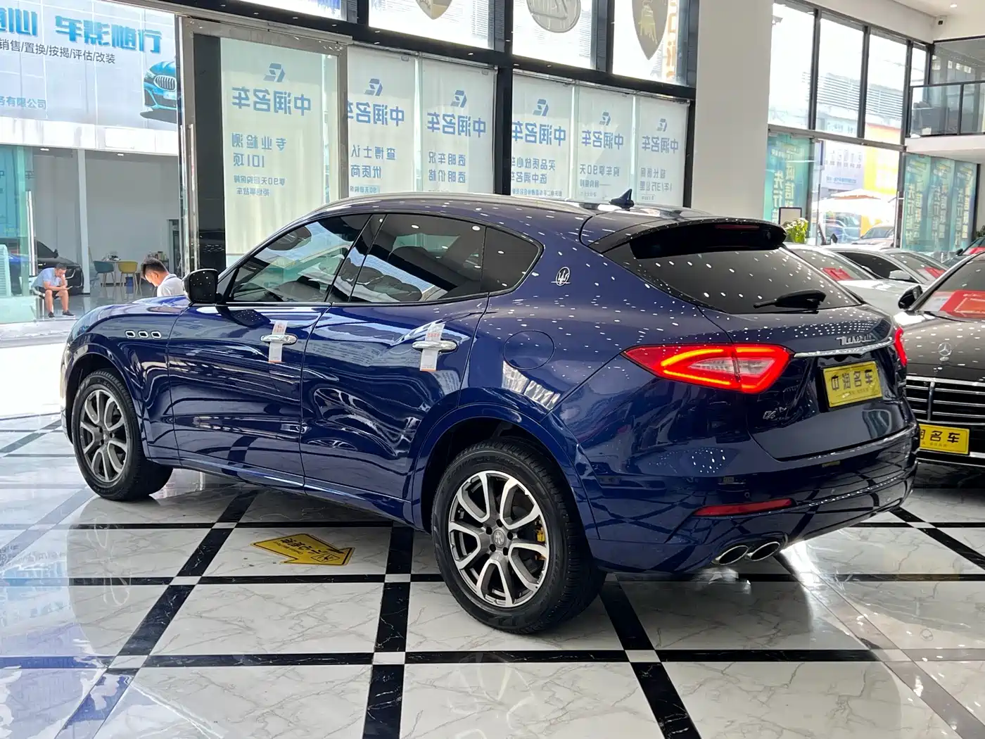 Photo 14 - Maserati Levante
