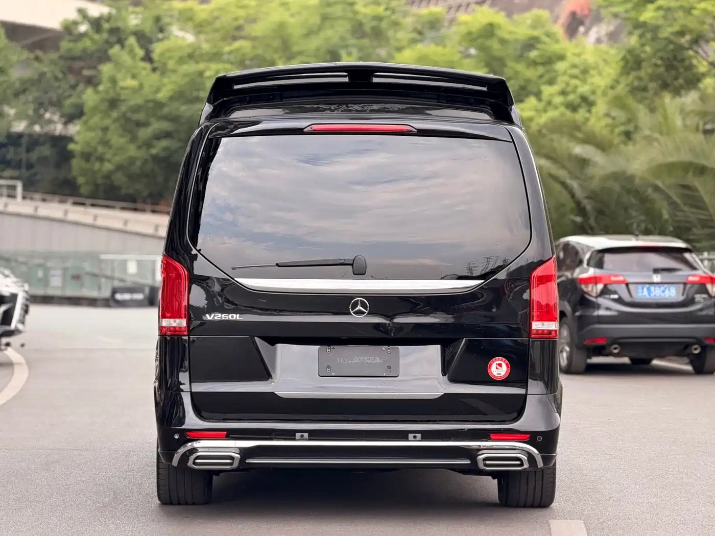 Mercedes-Benz V-Class 2022 V 260 L Long Wheelbase Luxury Edition фото 5