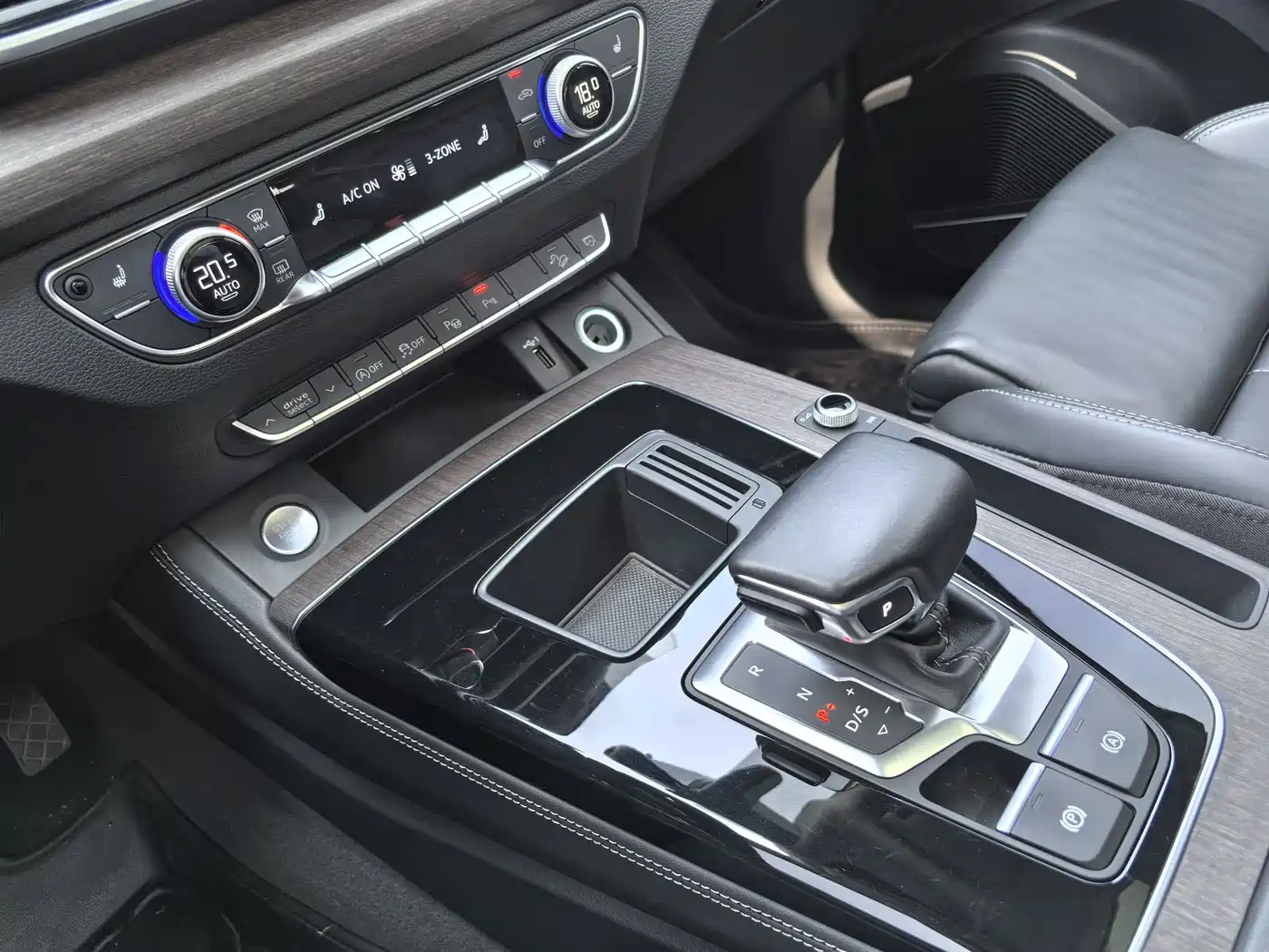 Audi Q5L 2022 Facelift 45T Premium Dynamic фото 11