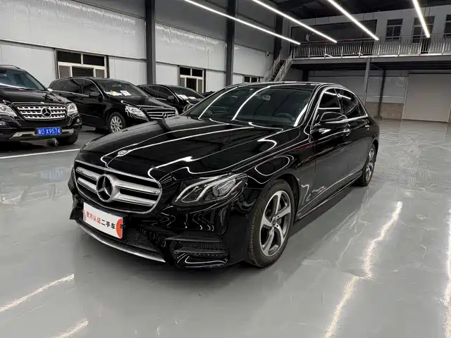 MERCEDES-BENZ E CLASS