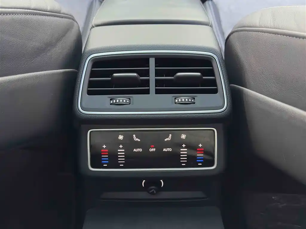 Audi A6L 2021 45 TFSI Exclusive Sport фото 10