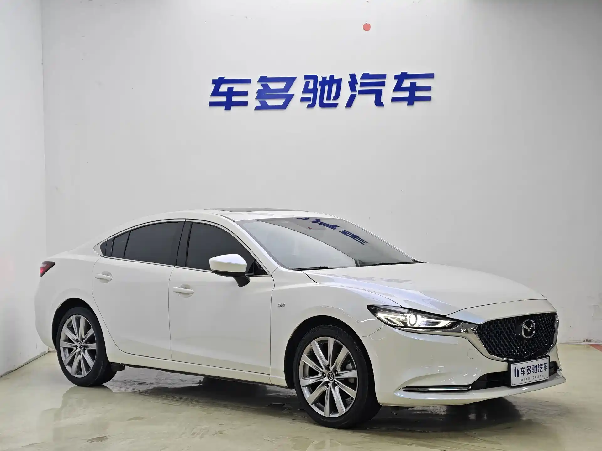Photo 3 - Mazda Atenza