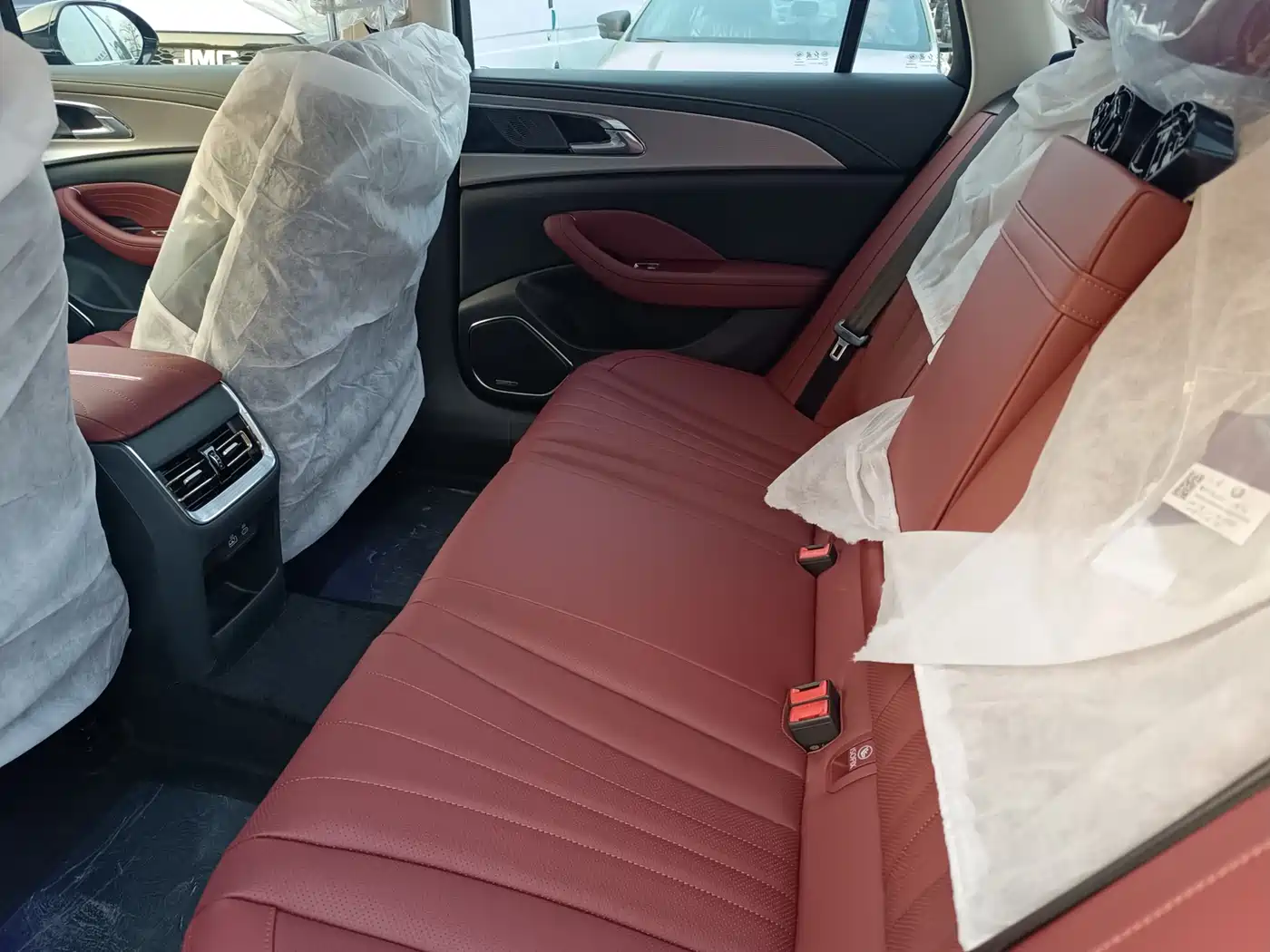 Hongqi H5 2024 1.5T DCT Smart Connect Flag Joy Edition фото 9