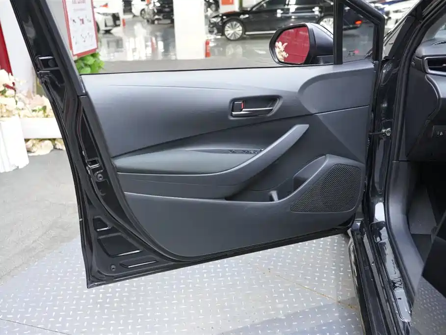 Toyota Levin 2024 Smart Hybrid 1.8L Knight Edition фото 10
