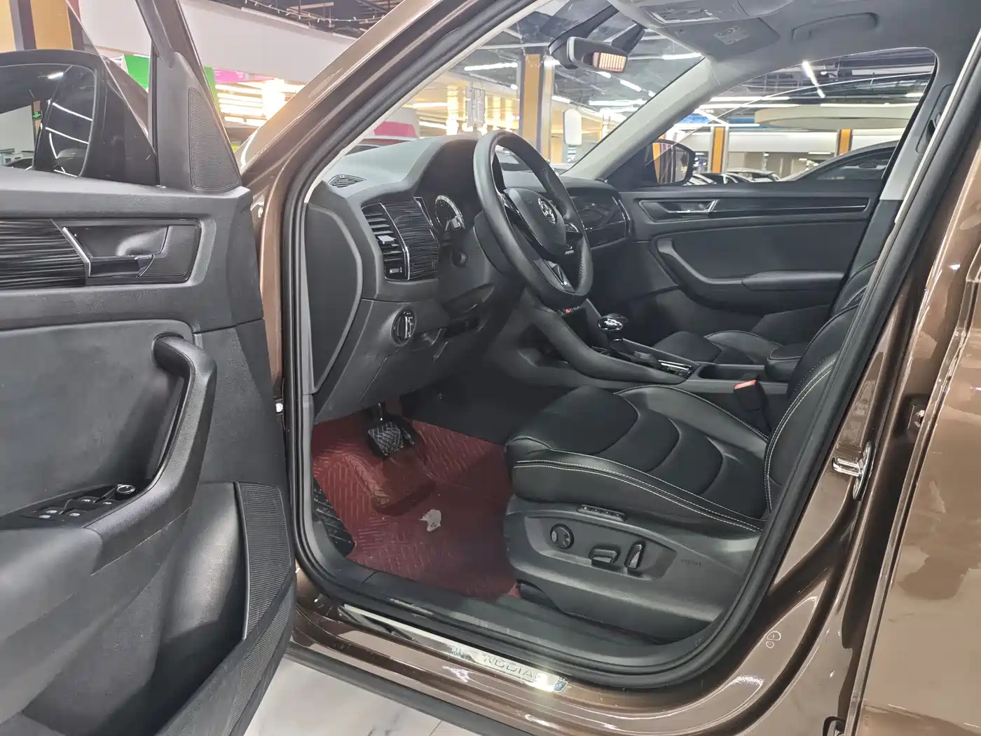 Škoda Kodiaq 2018 Facelift TSI330 5-seat 2WD Premium Luxury Edition фото 10
