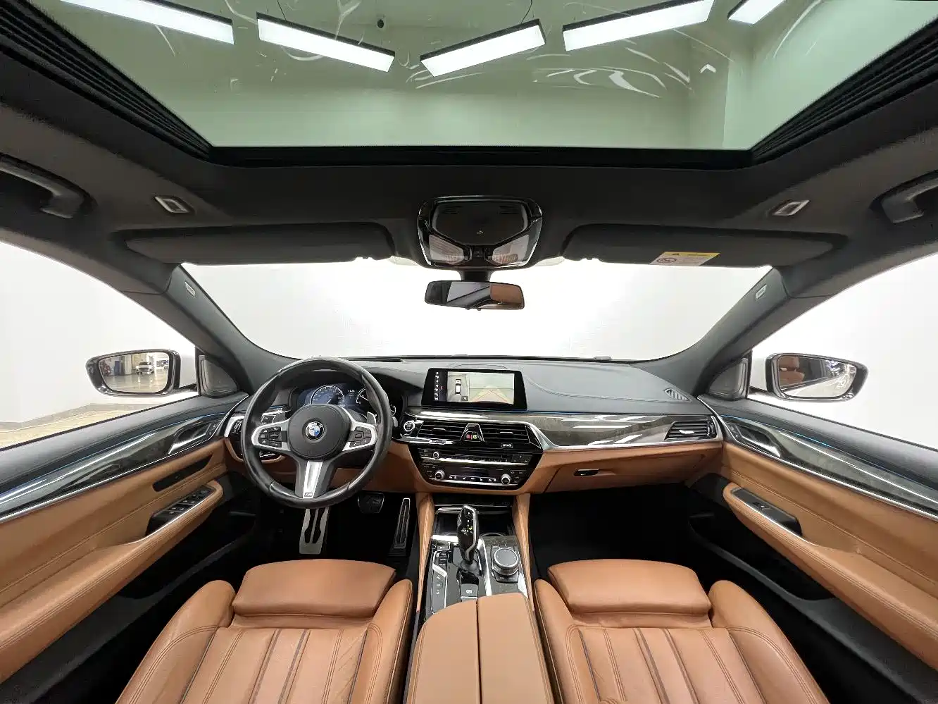 BMW 6 Series GT 2018 630i M Sport Package фото 12