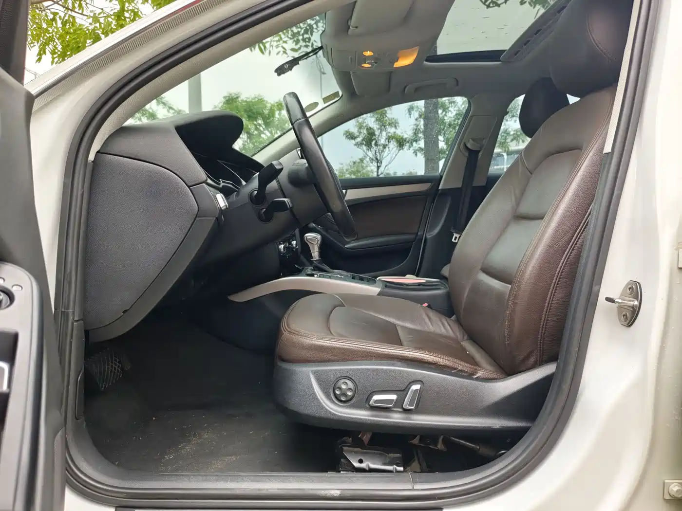 Audi A4L 2013 35 TFSI Automatic Standard фото 13