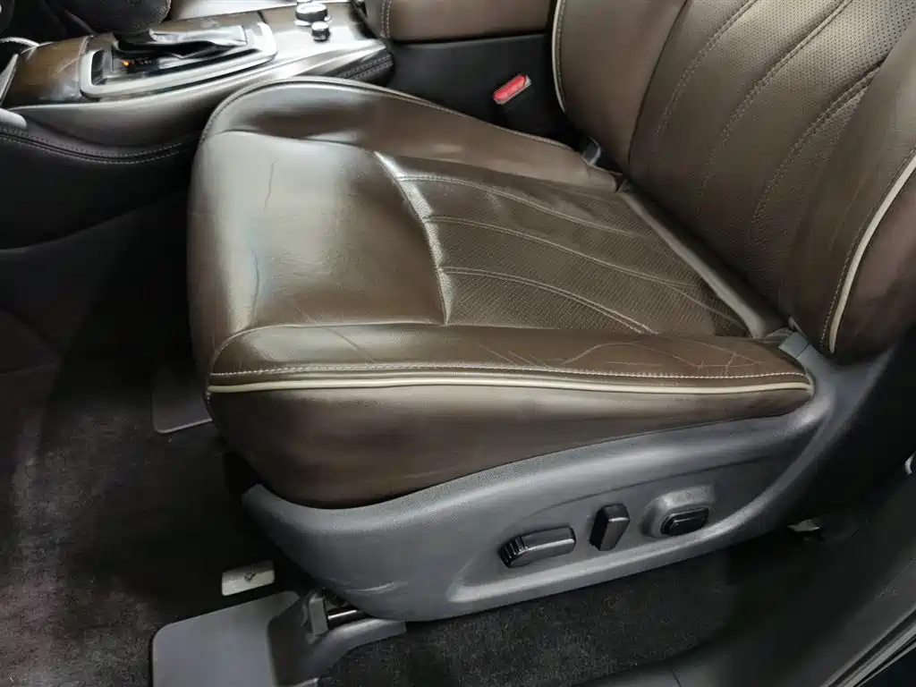Infiniti QX60 (Import) 2018 2.5 S/C Hybrid FWD Champion Family Edition фото 20