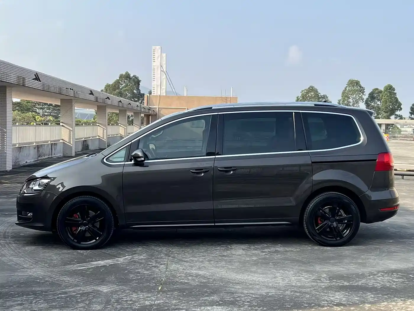 Volkswagen Sharan 2014 2.0TSI Comfort фото 8