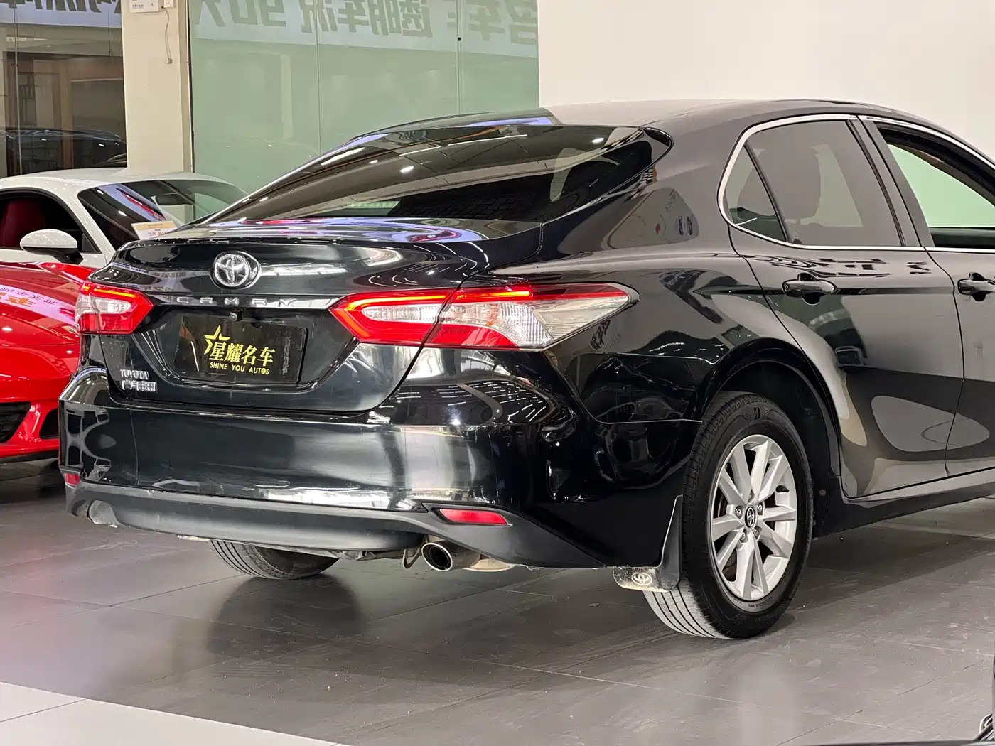 Toyota Camry 2018 2.0E Elite Edition фото 10