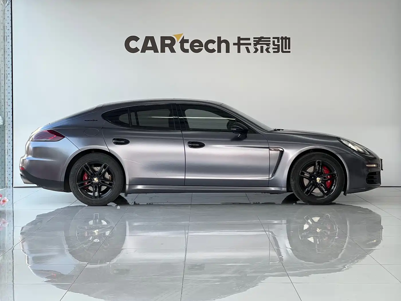Porsche Panamera 2014 Panamera 3.0T фото 2