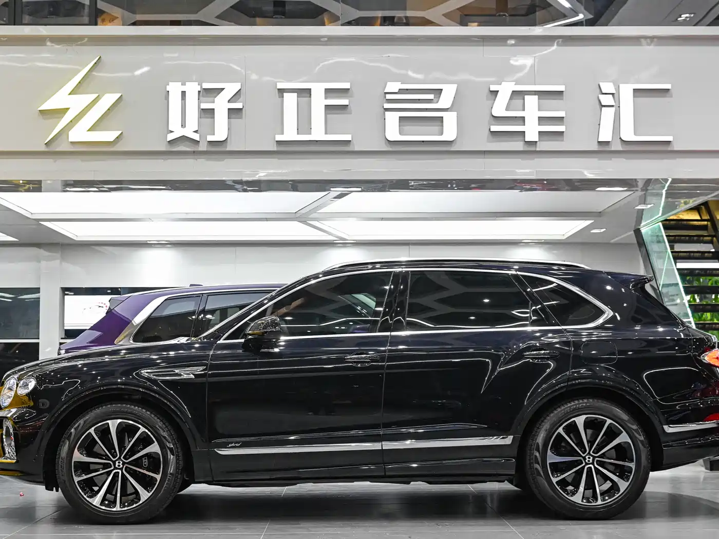 BENTLEY TIMYUE PLUG-IN HYBRID