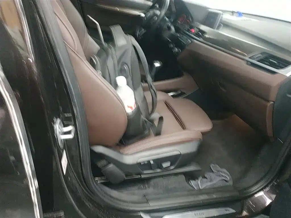 BMW X1 2018 sDrive18Li Premium Model фото 20