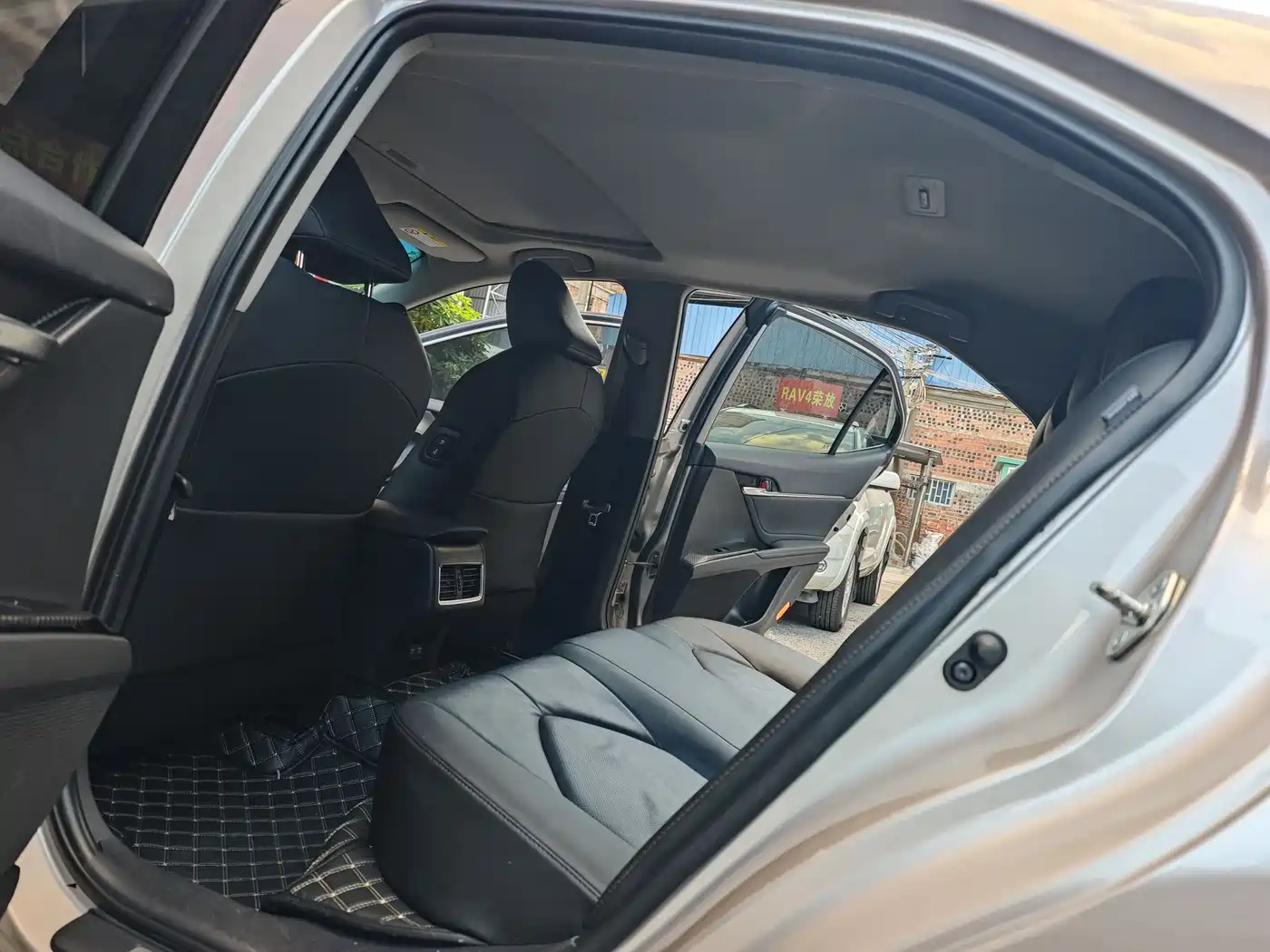 Toyota Camry 2021 2.0G Luxury Edition фото 11