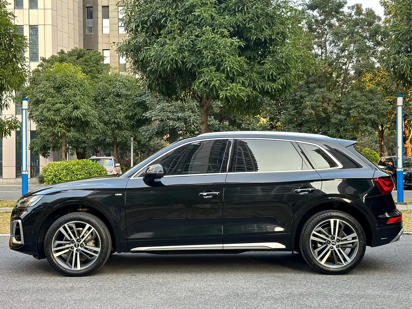 Audi Q5L 2022 40T Luxury Dynamic фото 4