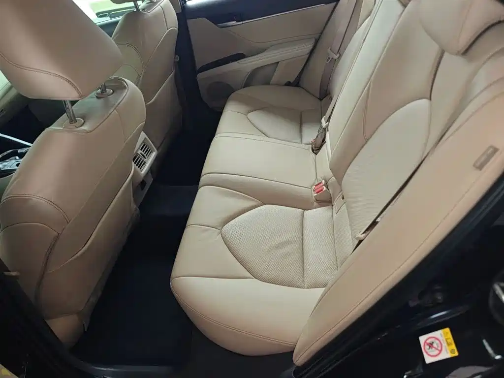 Toyota Camry 2018 2.5G Luxury Edition фото 17