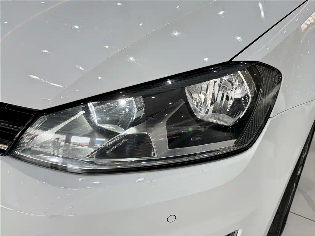 Volkswagen Golf 2015 1.4TSI Automatic Luxury фото 7