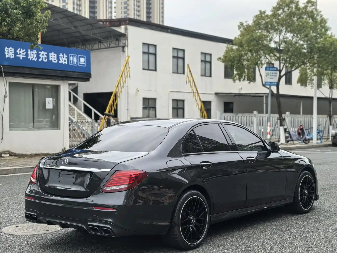 Mercedes-Benz E-Class 2017 E 200 Sport 4MATIC фото 8
