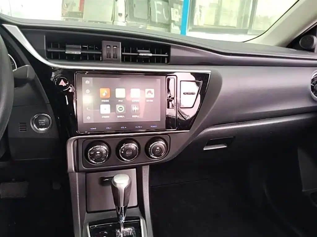 Toyota Corolla 2017 Facelift 1.2T S-CVT GL фото 10