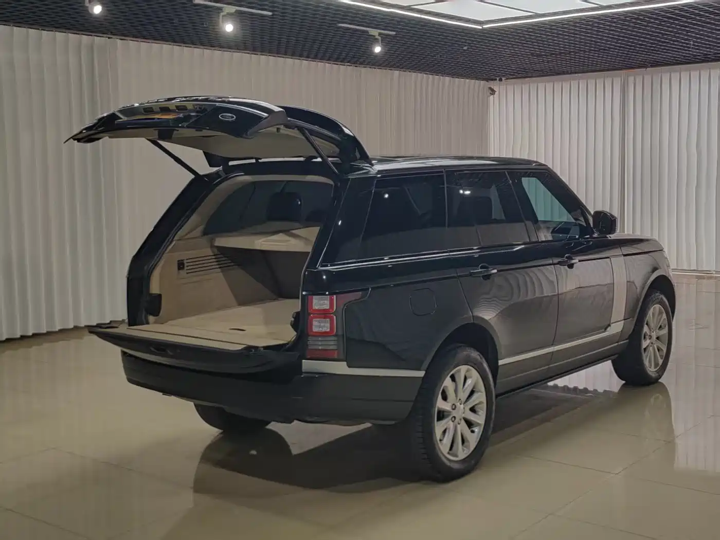 Land Rover Range Rover 2017 3.0 SC V6 Vogue фото 8