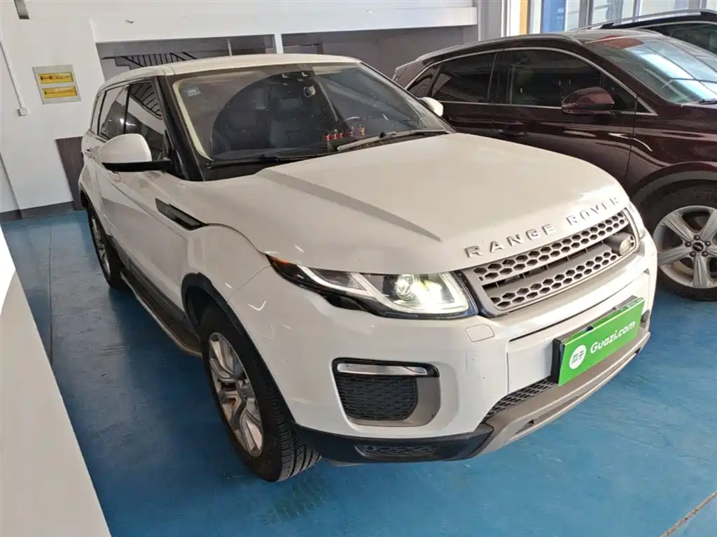 Land Rover Range Rover Evoque 2017 2.0T PURE Style Edition фото 4