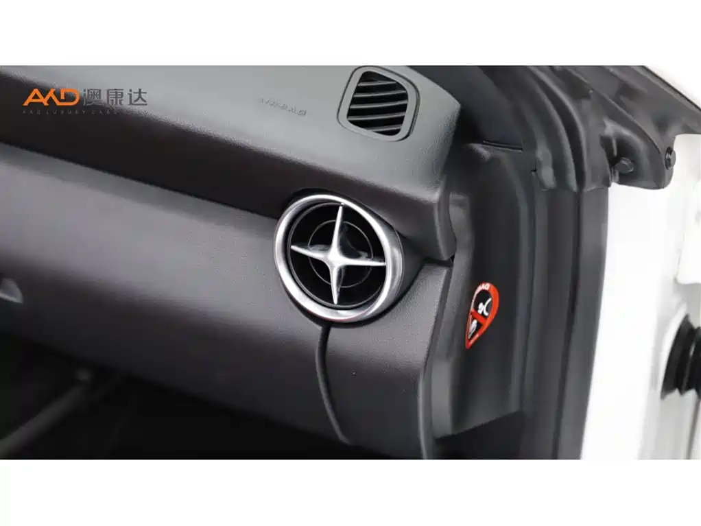 Mercedes-Benz SLK-Class 2015 2011 SLK 200 Fashion