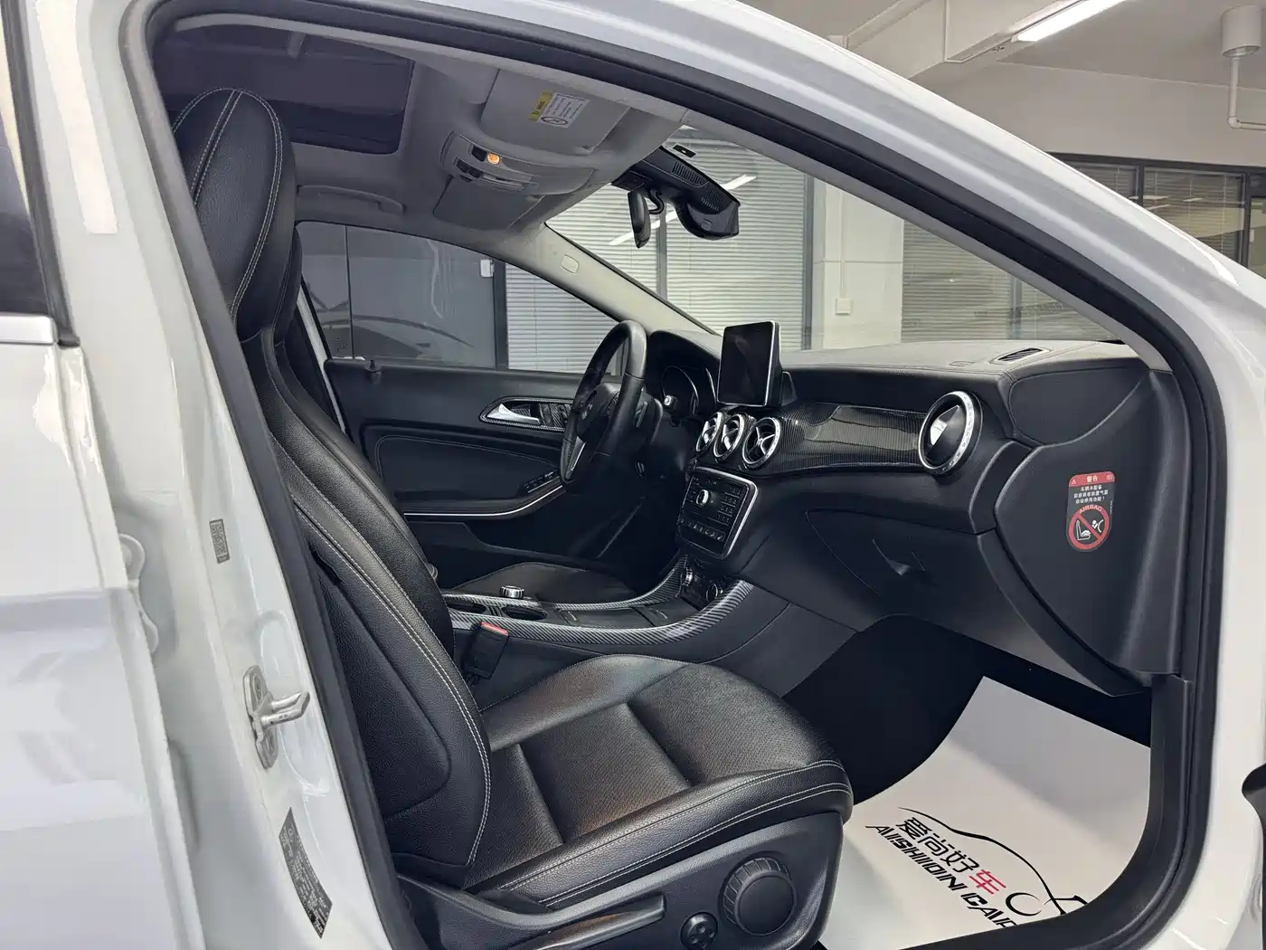 Mercedes-Benz GLA 2016 GLA 220 4MATIC Fashion фото 13