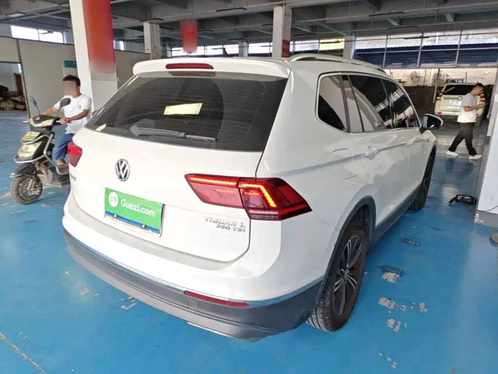Фото 5 - Volkswagen Tiguan L