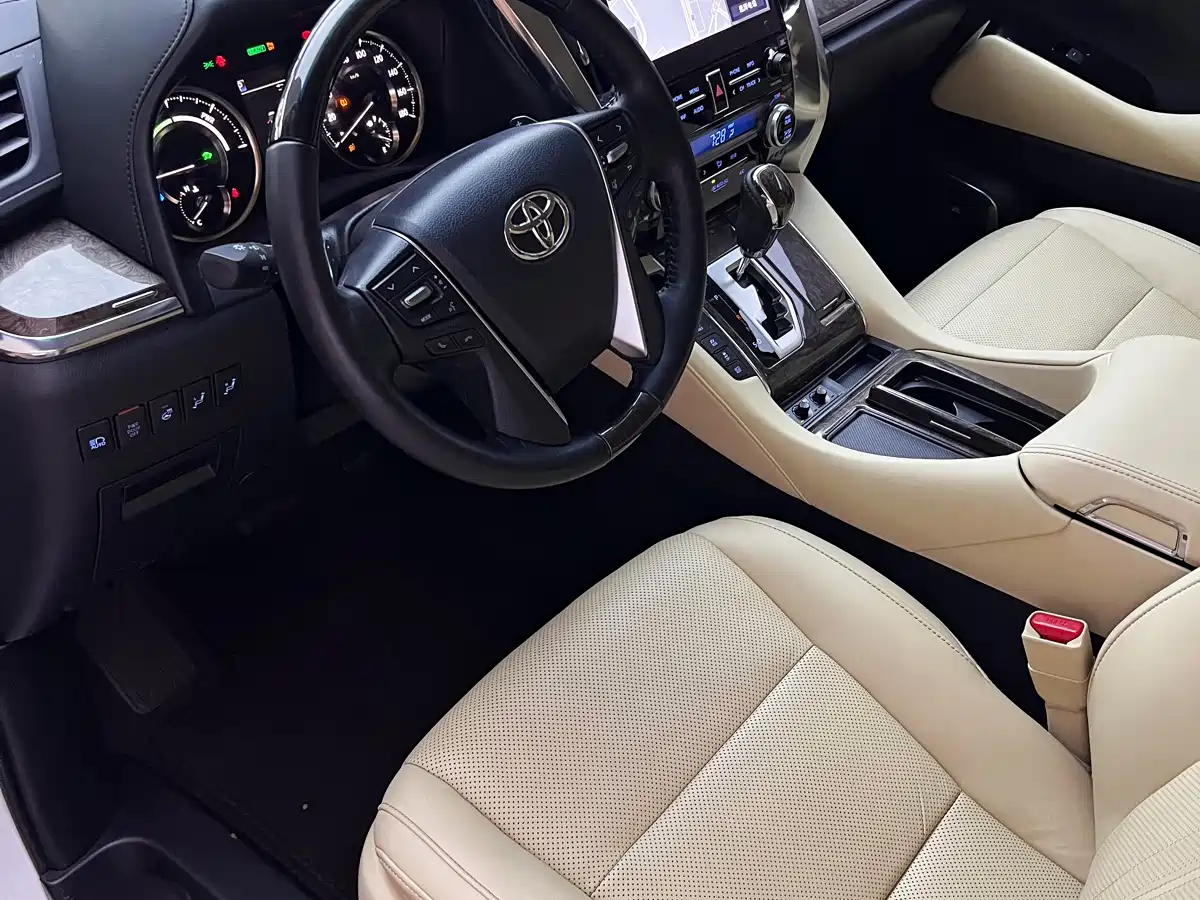 Toyota Alphard 2021 Hybrid 2.5L Premium фото 6