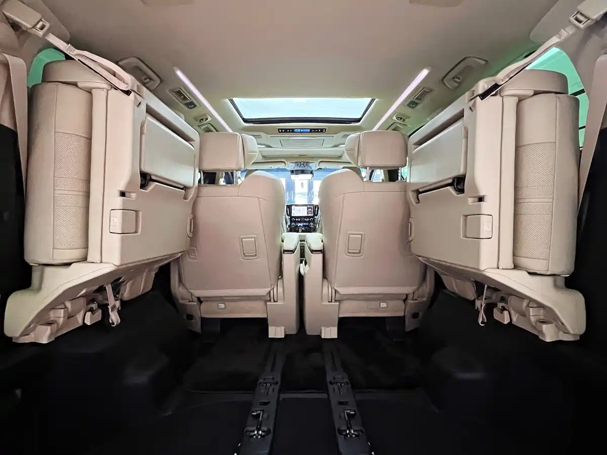 Toyota Alphard 2021 Hybrid 2.5L Premium фото 9