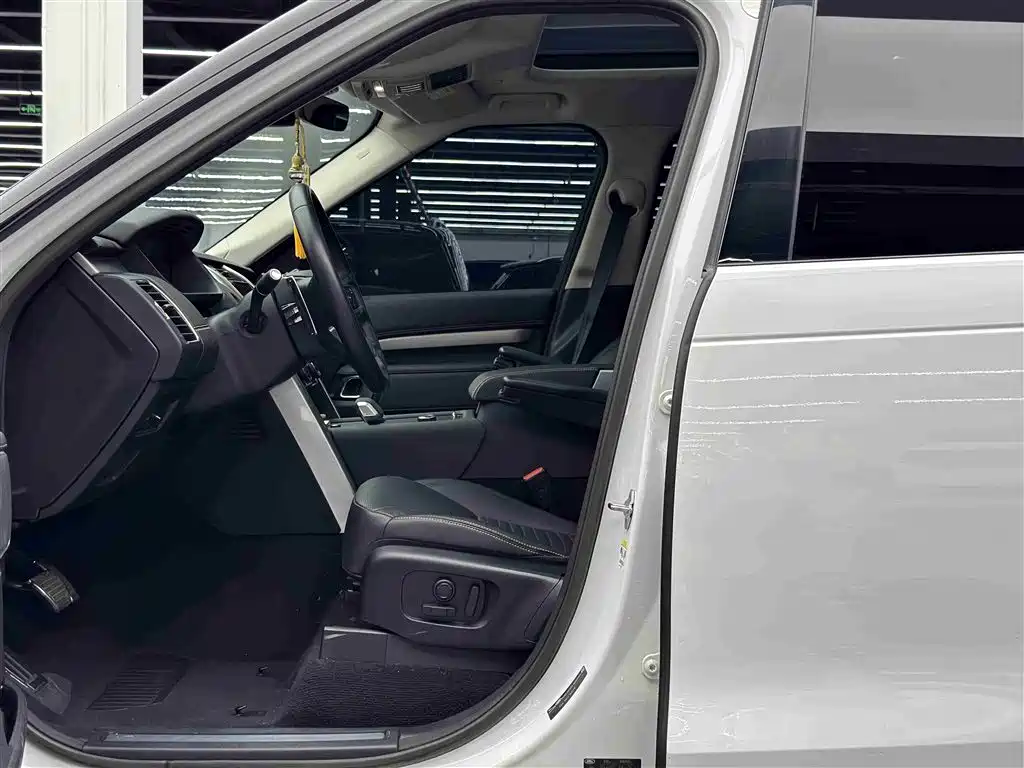 Land Rover Discovery 2023 Facelift 360PS R-Dynamic S фото 6