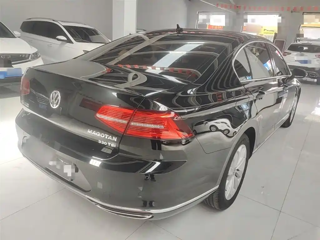 Volkswagen Magotan 2017 330TSI DSG Luxury фото 7