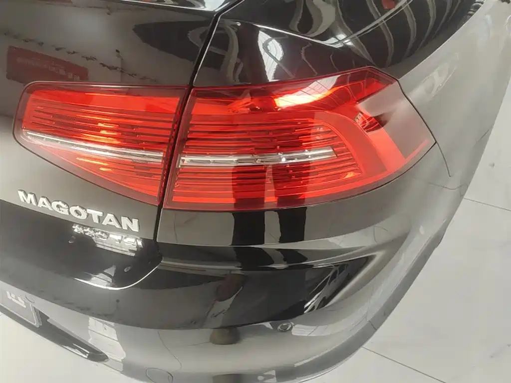 Volkswagen Magotan 2017 330TSI DSG Luxury фото 8