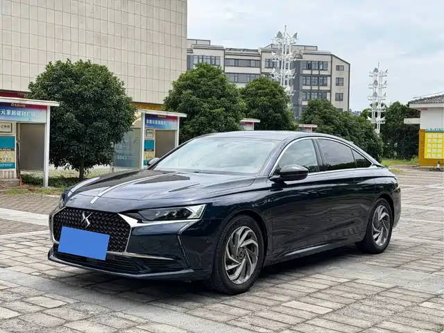 DS DS 9 2022 45THP Opera Light Edition