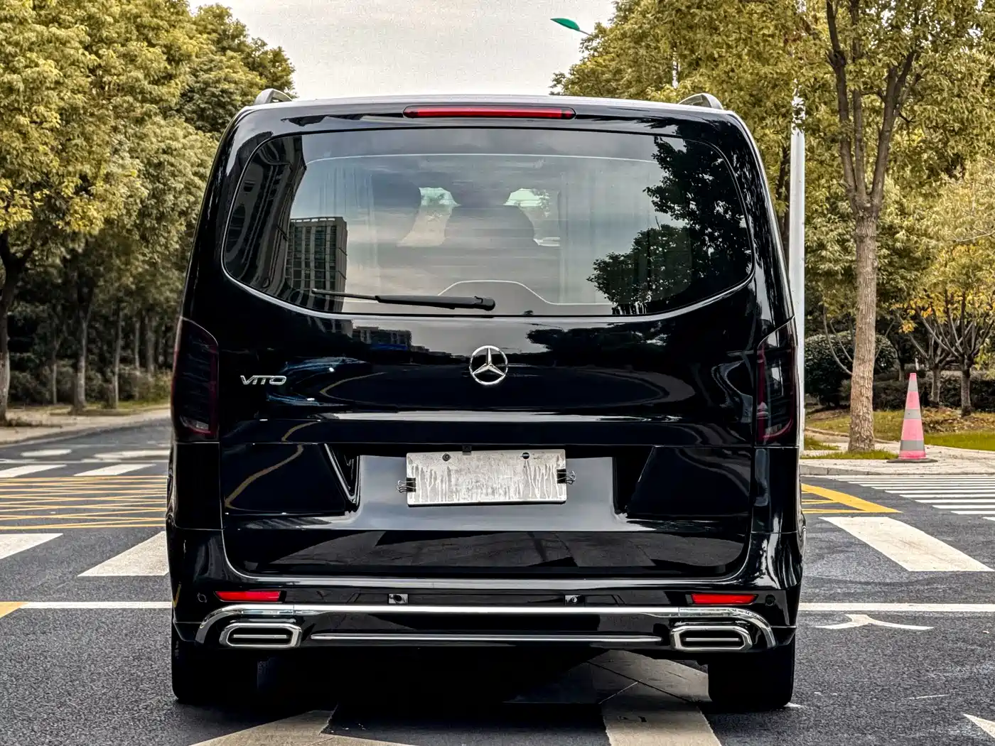 Mercedes-Benz Vito 2023 2.0T Elite 7-Seater фото 25