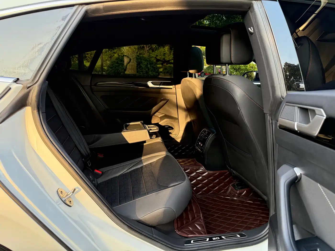 Volkswagen FAW-Volkswagen CC 2021 380TSI Eye-catching Edition фото 6