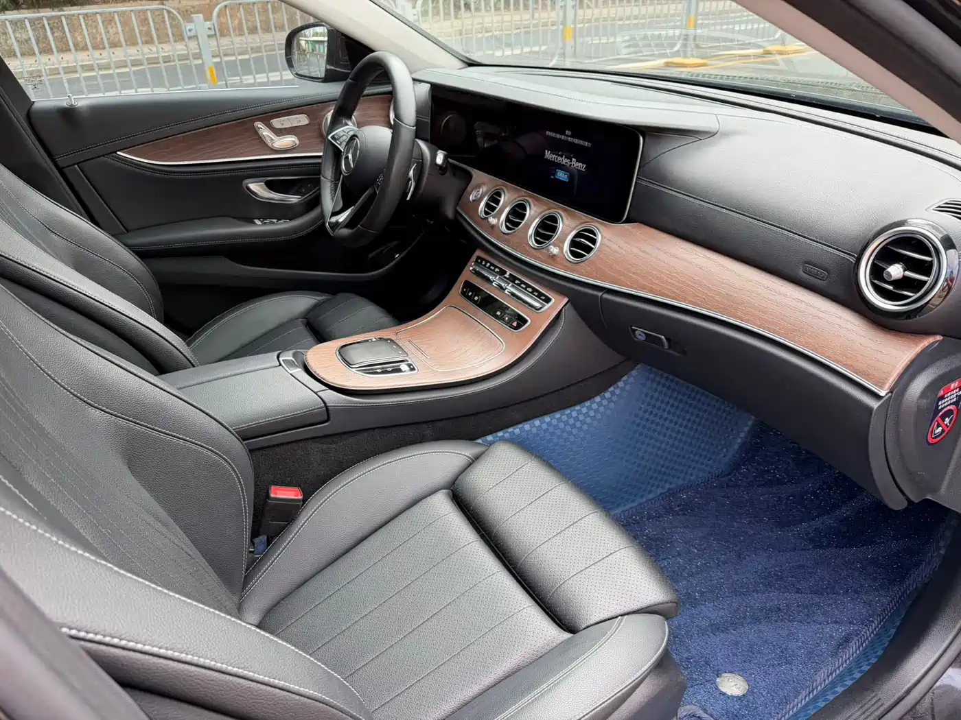 Mercedes-Benz E-Class 2022 E 300 L Luxury фото 13