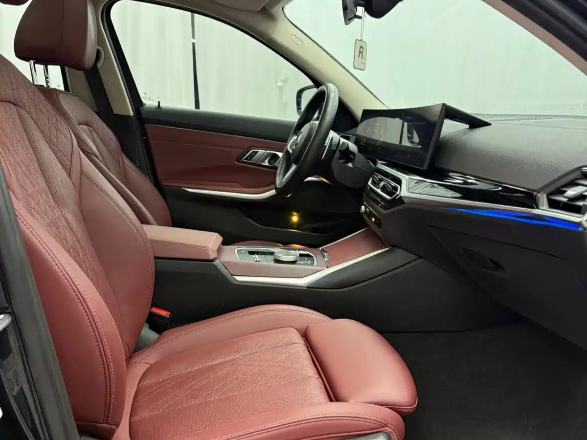 BMW 3 Series 2023 320Li M Sport Package фото 12