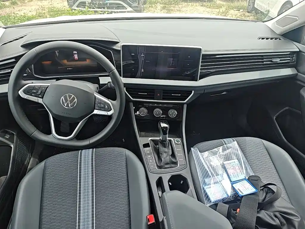 Volkswagen Sagitar 2025 200TSI DSG Flying Leap Edition фото 15