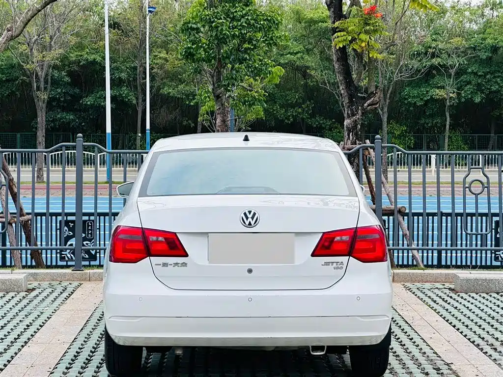 Volkswagen Jetta 2015 Value Edition 1.6L Automatic Comfort фото 8