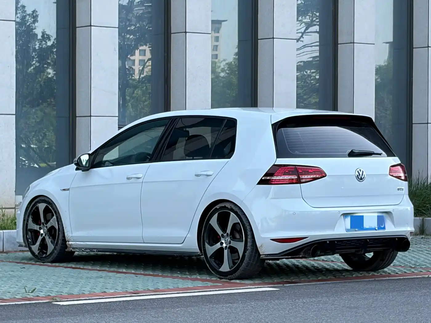 Volkswagen Golf GTI 2016 2.0TSI GTI фото 6