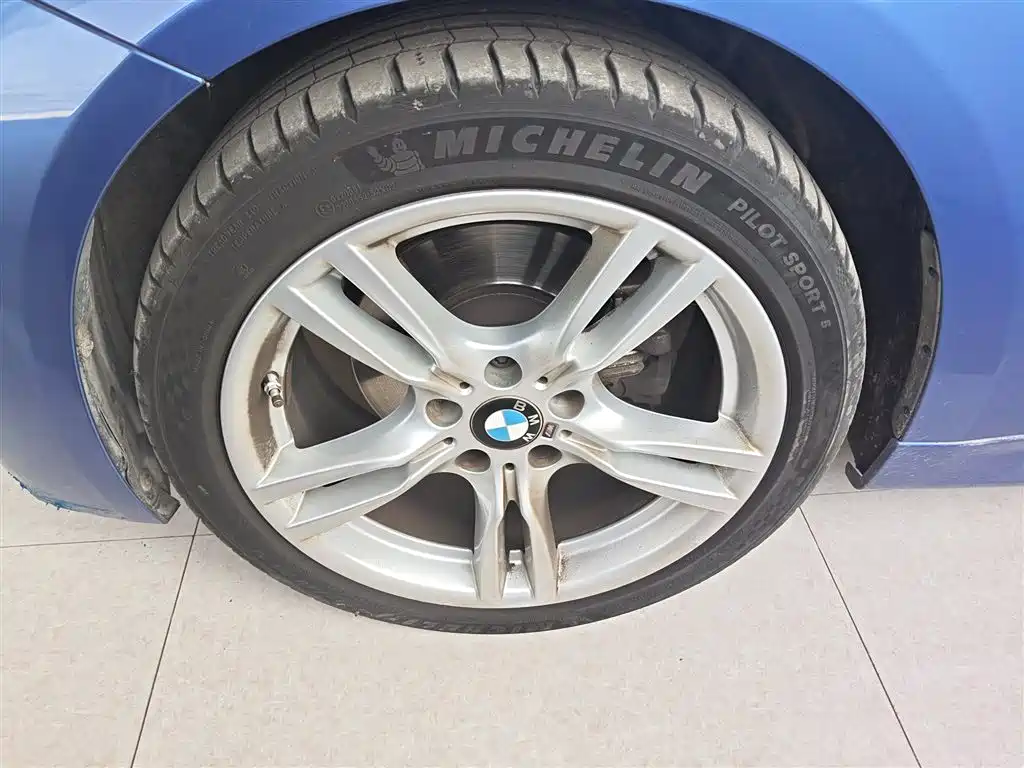 BMW 3 Series 2017 320i M Sport фото 25
